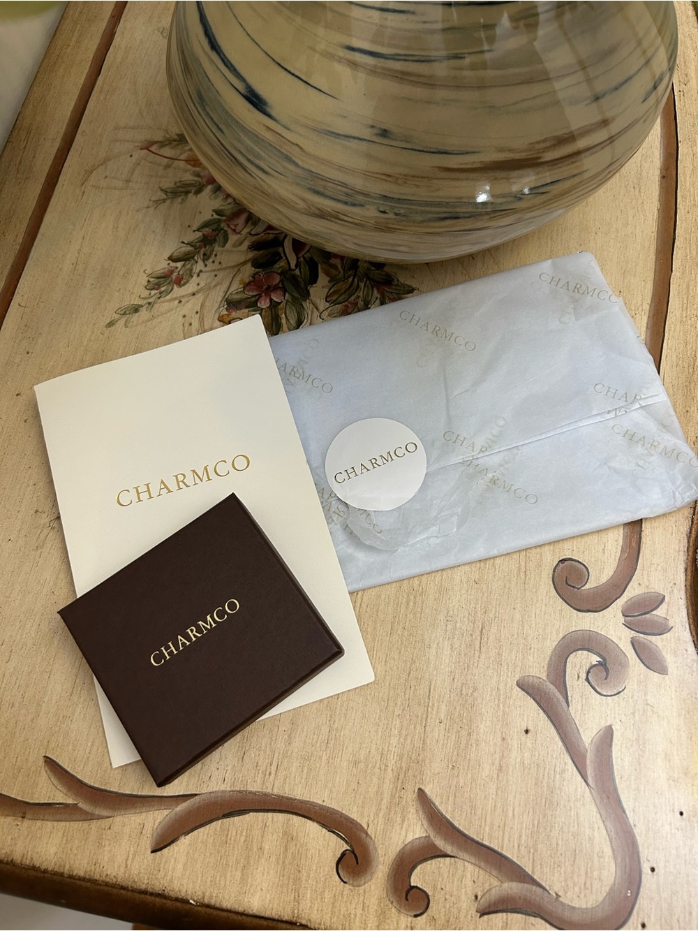 CHARMCO Box & Tissue Paper, Magnetic Pouch, Folder